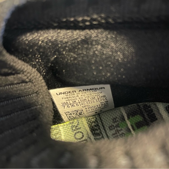 Under Armour Harper lll Low Baseball Cleats Black Men’s Size 7.5 - Picture 8 of 8